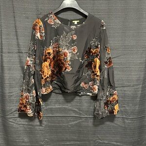 Gianni Bini Dressy Crop Blouse With‎ Velvet Flower / Size S / Box 13-17